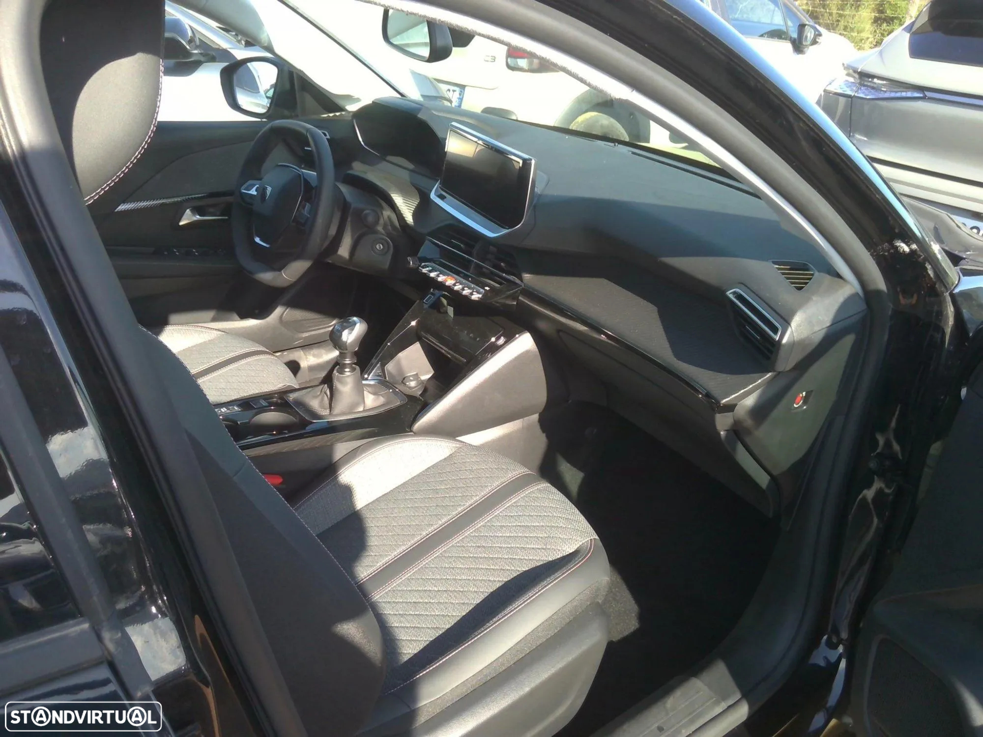 Peugeot 208 1.2 PureTech Allure - 3