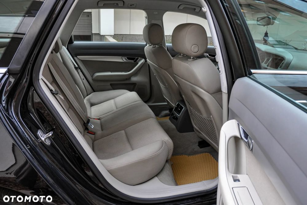 Audi A6 Avant 2.7 TDI DPF quattro tiptronic - 12