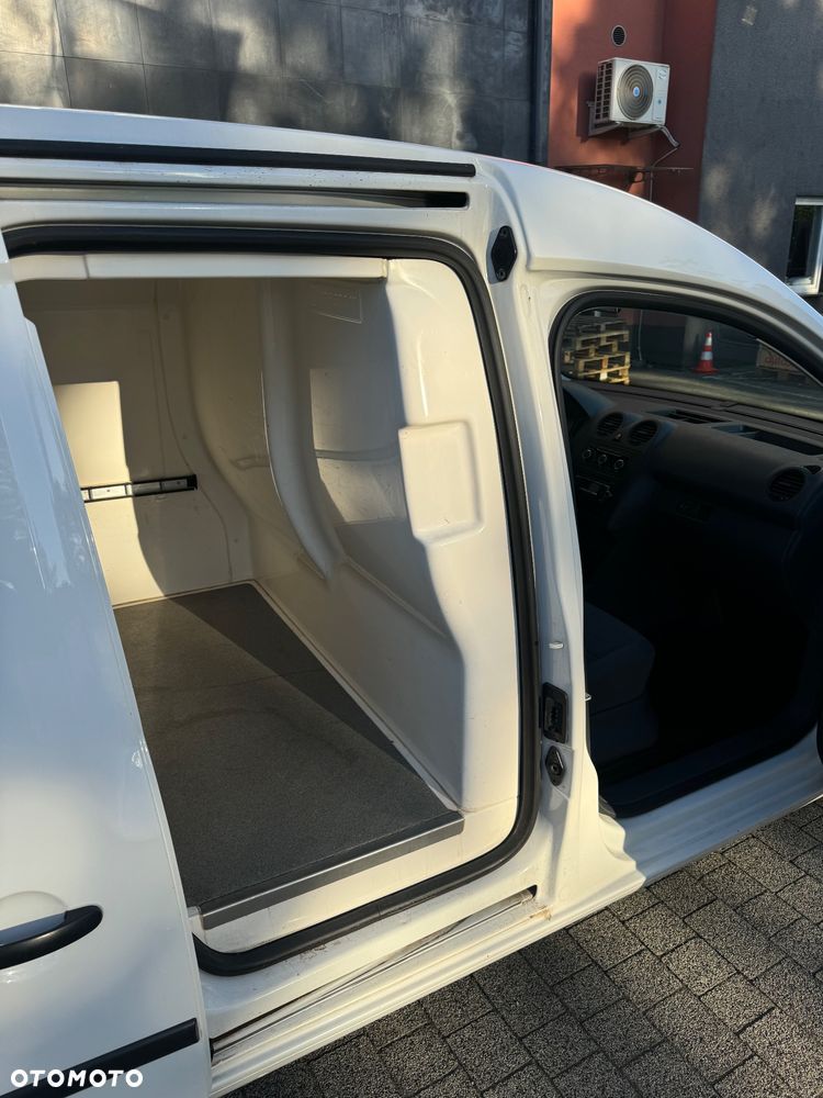 Volkswagen CADDY - 16