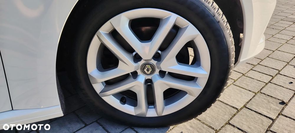 Renault Megane ENERGY TCe 130 Start & Stop Paris Business - 32