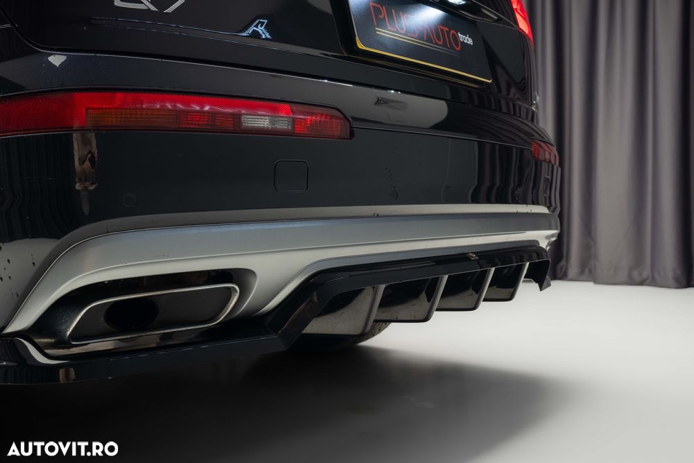 Audi Q7 ver-25t-awd-chequered-flag - 12