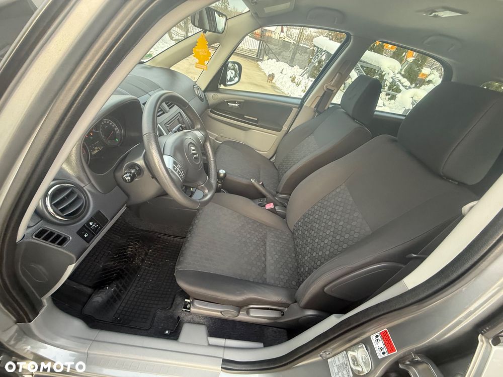 Suzuki SX4 Classic 1.6 VVT 4x4 Style - 18