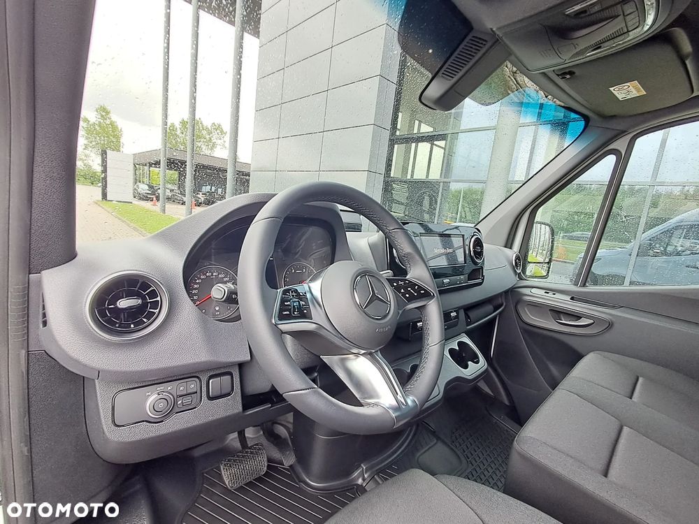 Mercedes-Benz Sprinter 319 CDI Furgon PRO  Ekstra Długi 4325+mm - 18
