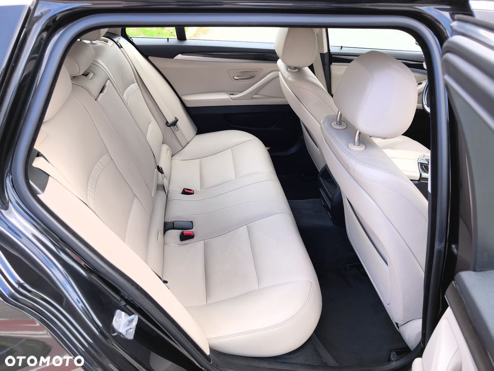 BMW Seria 5 520d Luxury Line - 15