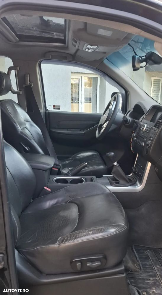 Nissan Navara 2.5 dCi DPF 4X4 Double Cab SE - 5