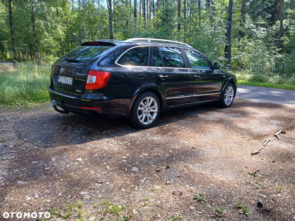 Skoda Superb 2.0 TDI 4x4 DSG FAMILY - 4