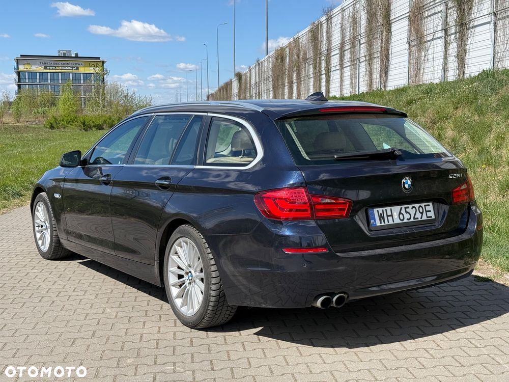 BMW Seria 5 528i - 2