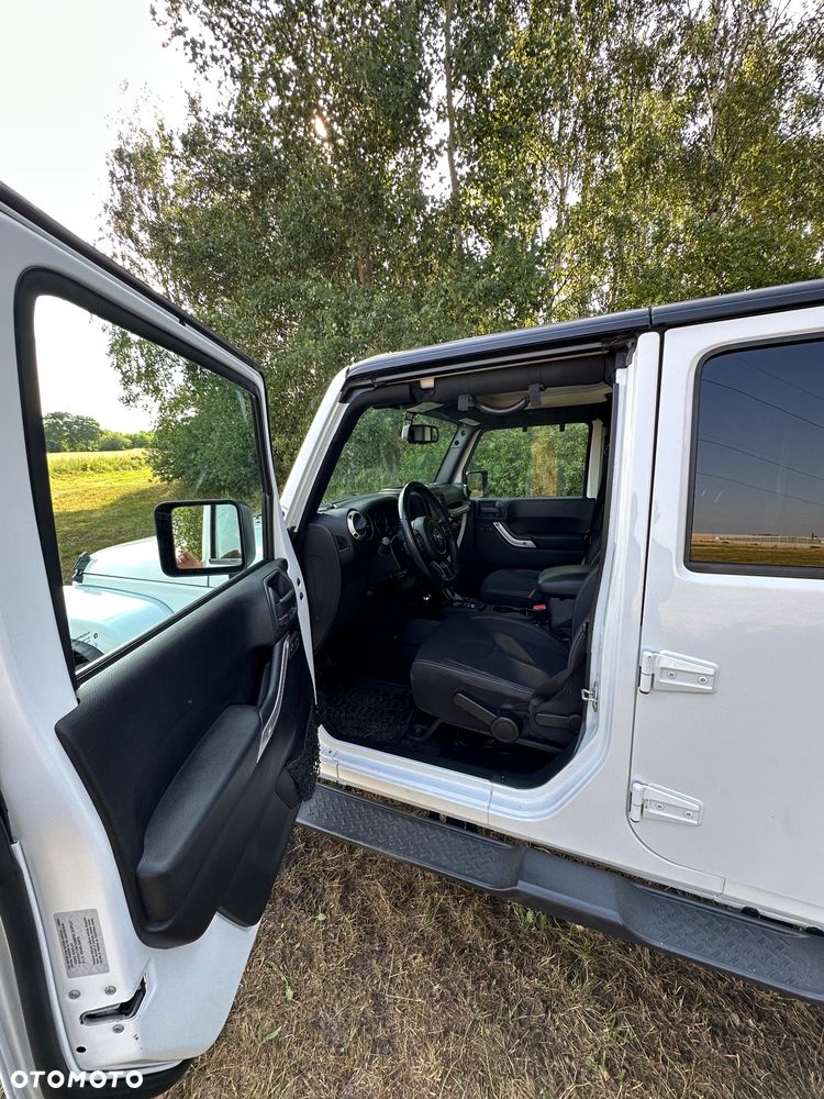 Jeep Wrangler 3.6 Unlim Sahara - 6
