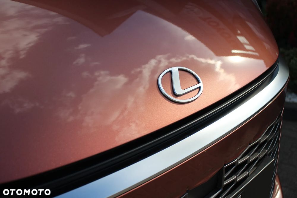 Lexus LBX 1.5 Hybrid - 2