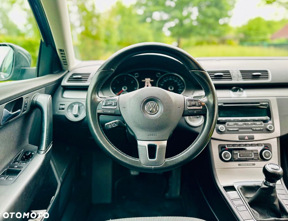 Volkswagen Passat 1.6 TDI BlueMotion Technology Highline - 6
