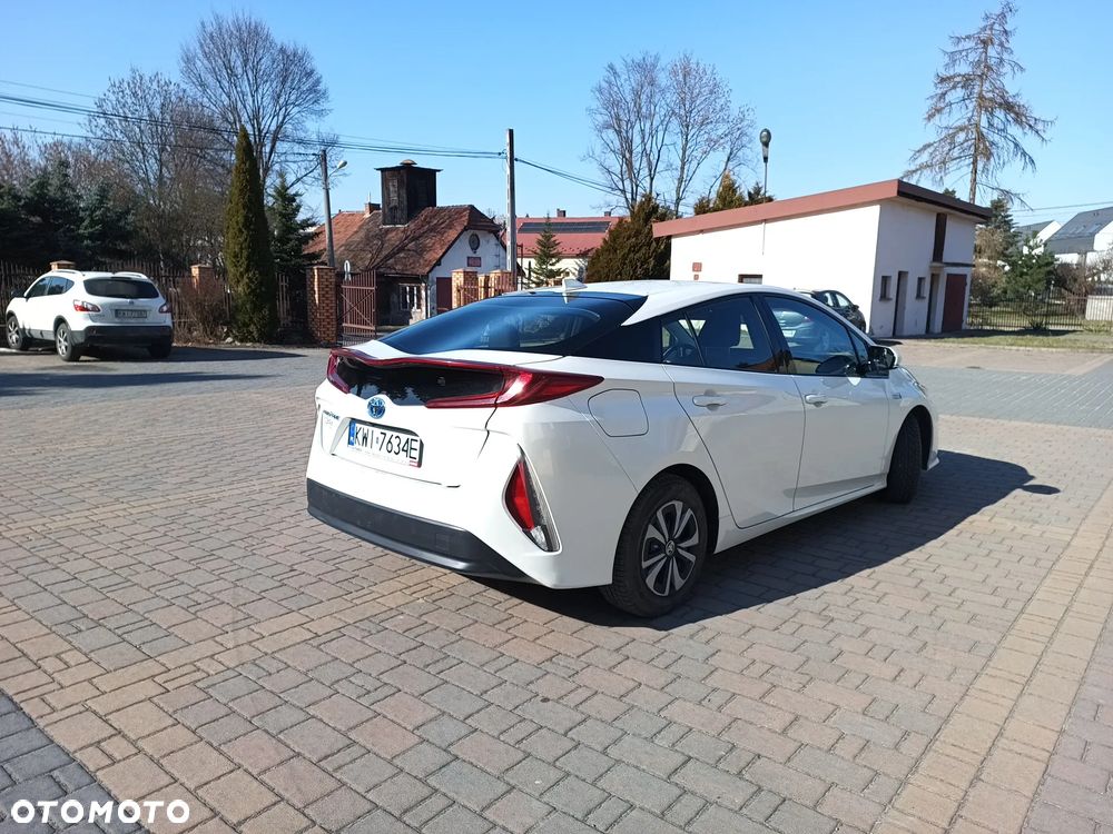 Toyota Prius - 3