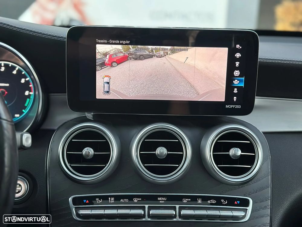 Mercedes-Benz GLC 300 de 4Matic 9G-TRONIC AMG Line Plus - 37