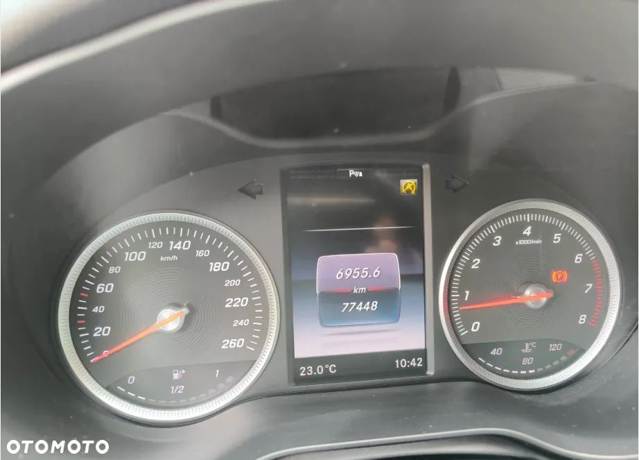 Mercedes-Benz Klasa C 180 T Avantgarde - 13