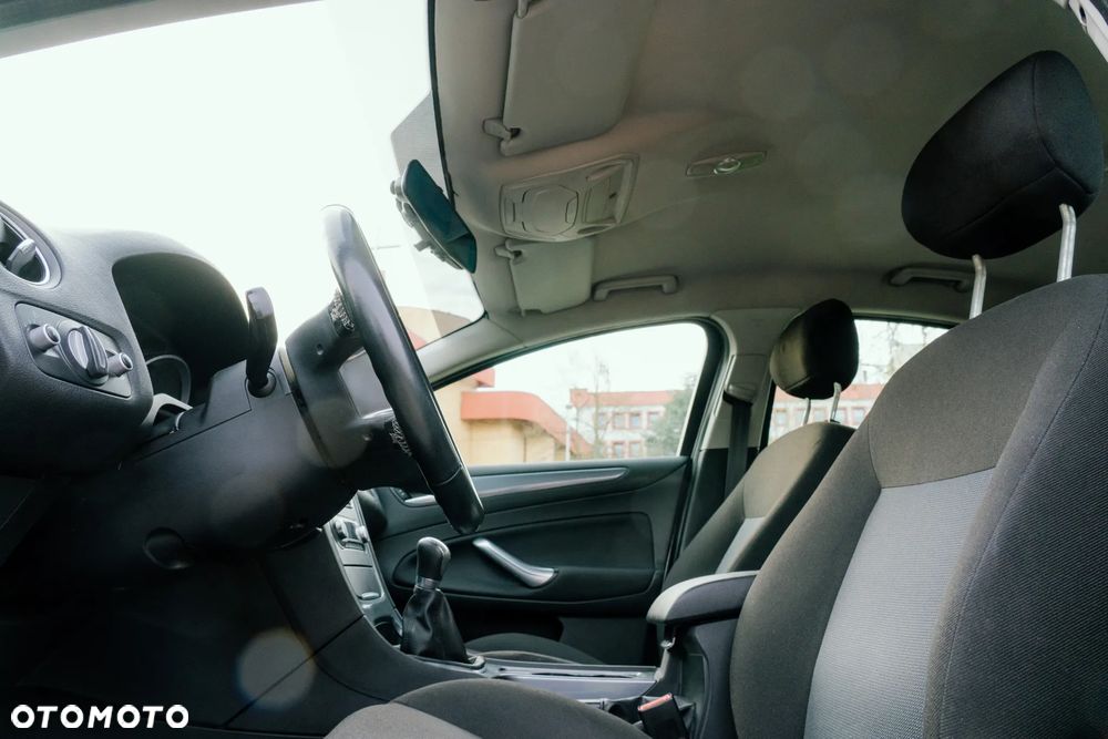 Ford Mondeo 2.0 FF Trend - 8