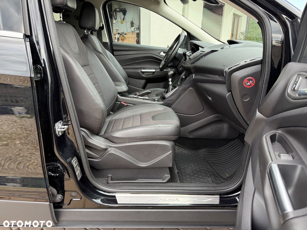 Ford Kuga 2.0 TDCi 2x4 Titanium - 19