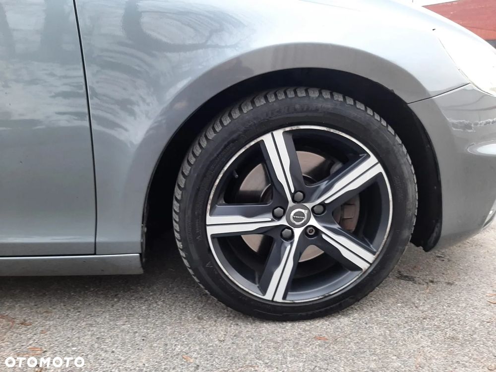 Volvo V40 D3 Geartronic RDesign - 32