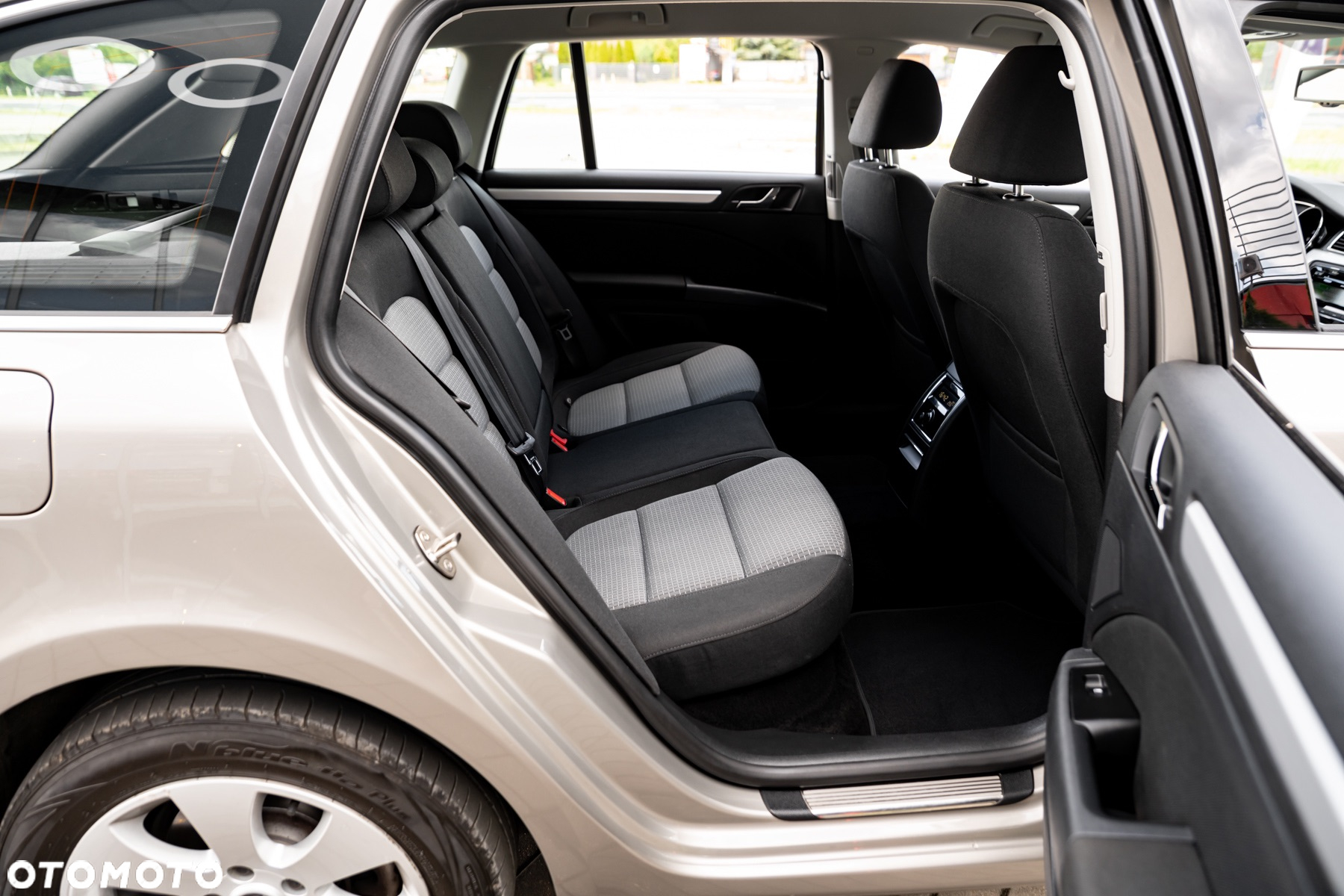 Skoda Superb 2.0 TDI Comfort - 25