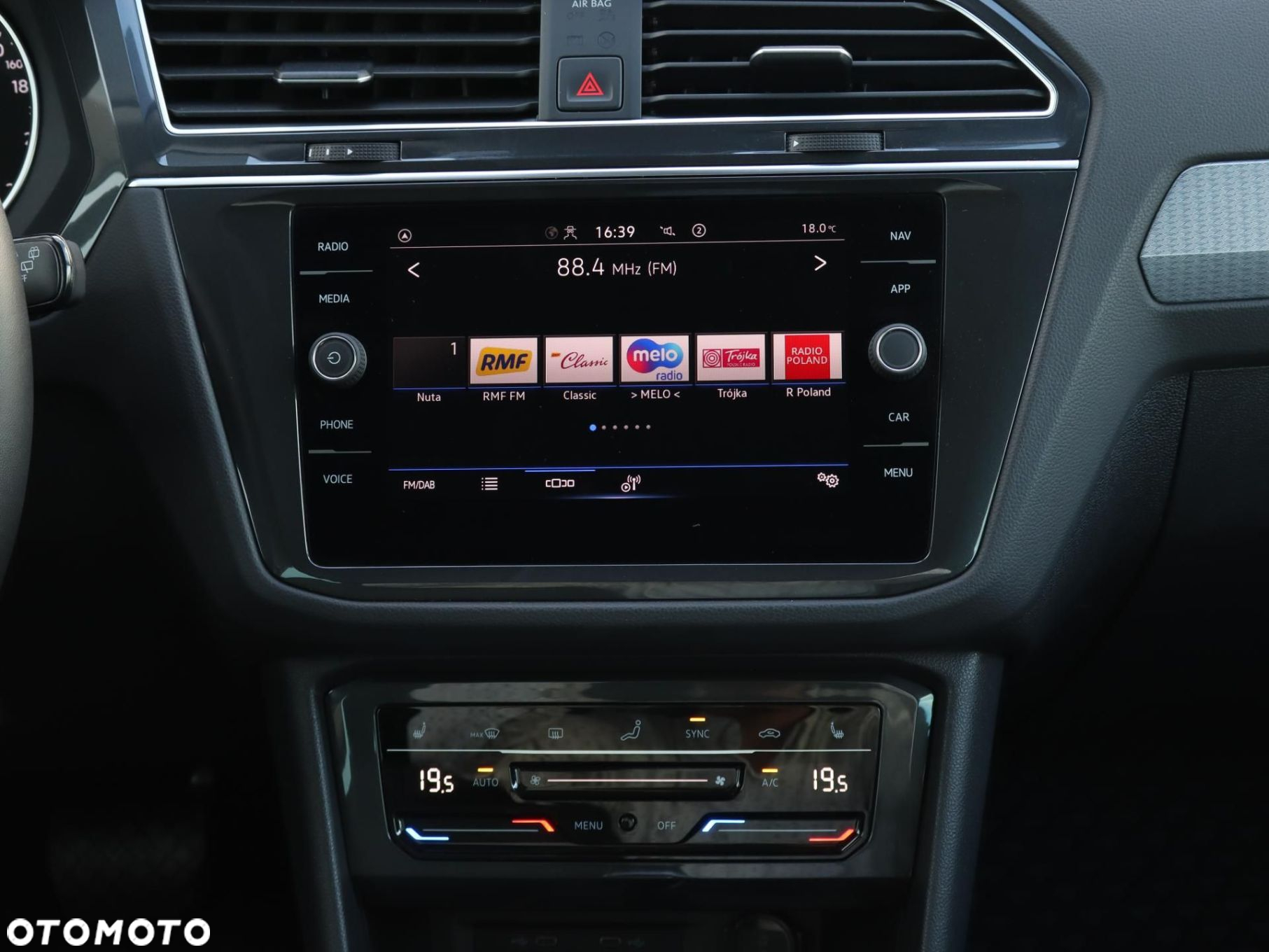 Volkswagen Tiguan - 13