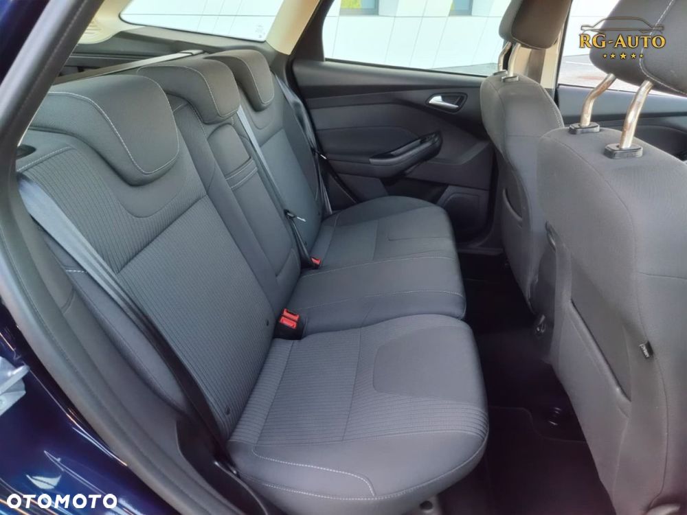 Ford Focus - 30