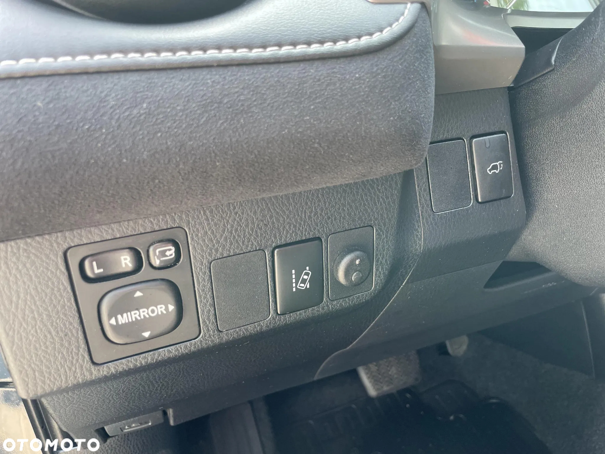 Toyota RAV4 Hybrid Premium 4x2 - 20