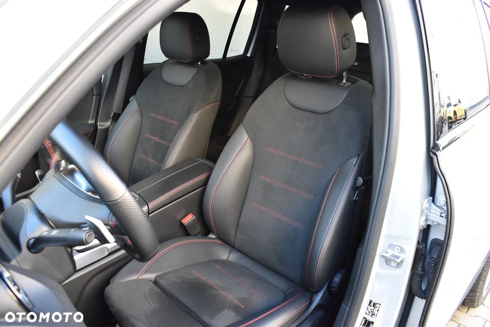 Mercedes-Benz GLB 200 4-Matic AMG Line 8G-DCT - 10
