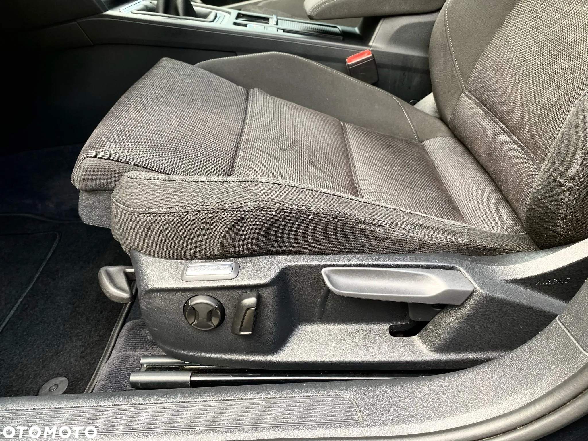 Volkswagen Passat 2.0 TDI BMT Comfortline - 12