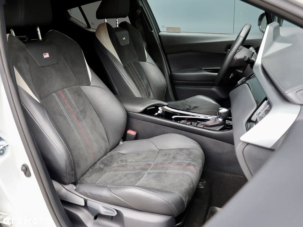 Toyota C-HR 1.8 Hybrid GPF GR Sport - 35