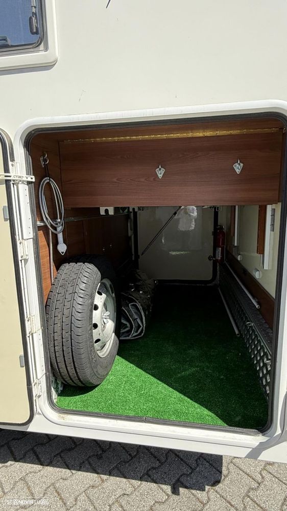 McLouis Nevis 876G 2.3 MJ 150cv c.central - 11