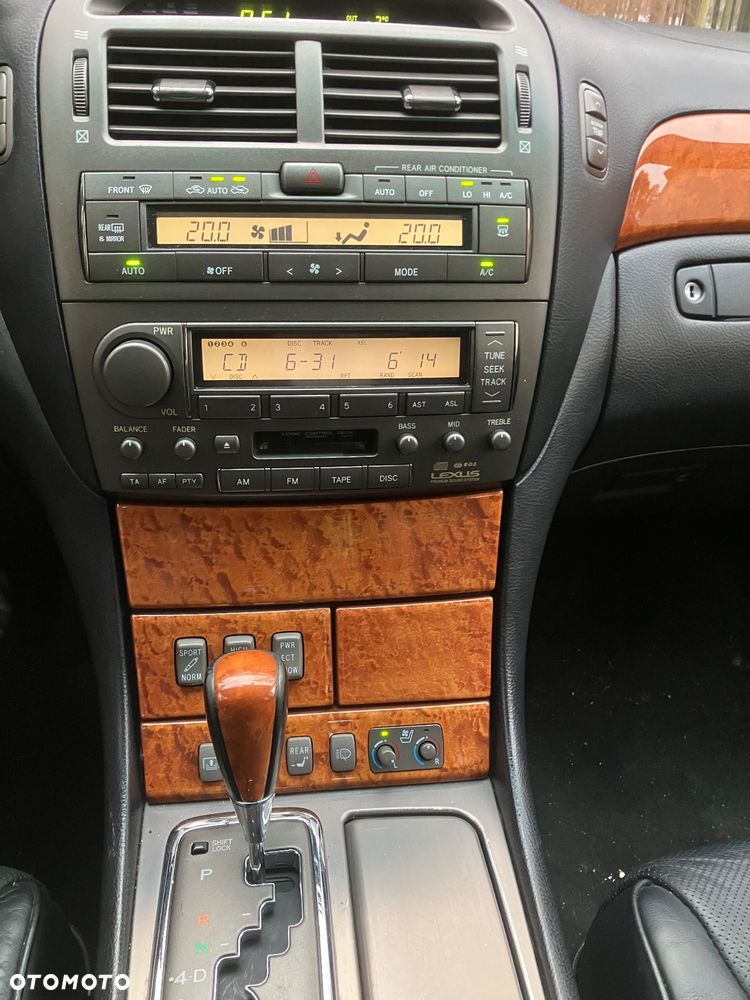 Lexus LS Prezydent - 8