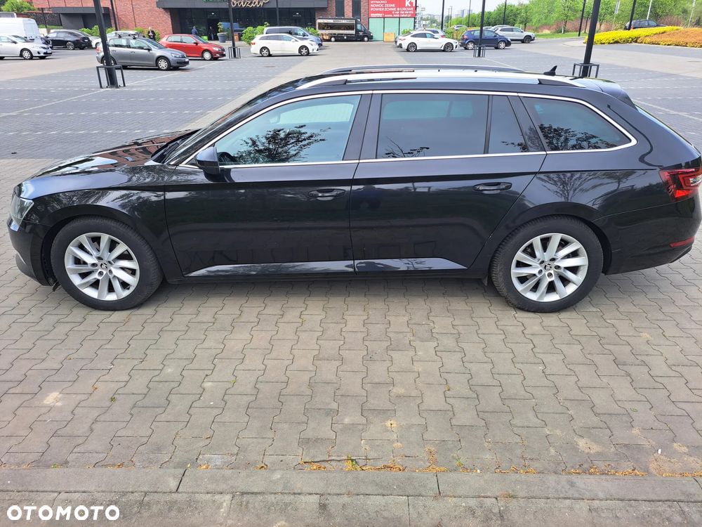 Skoda Superb 2.0 TDI DSG Premium Edition - 7