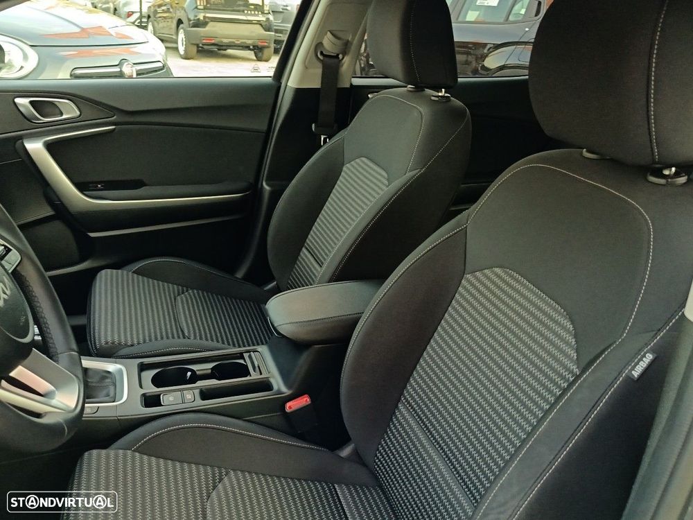 Kia XCeed 1.0 T-GDI Drive - 8