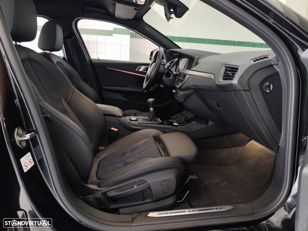 BMW 116 d Pack Desportivo M - 10