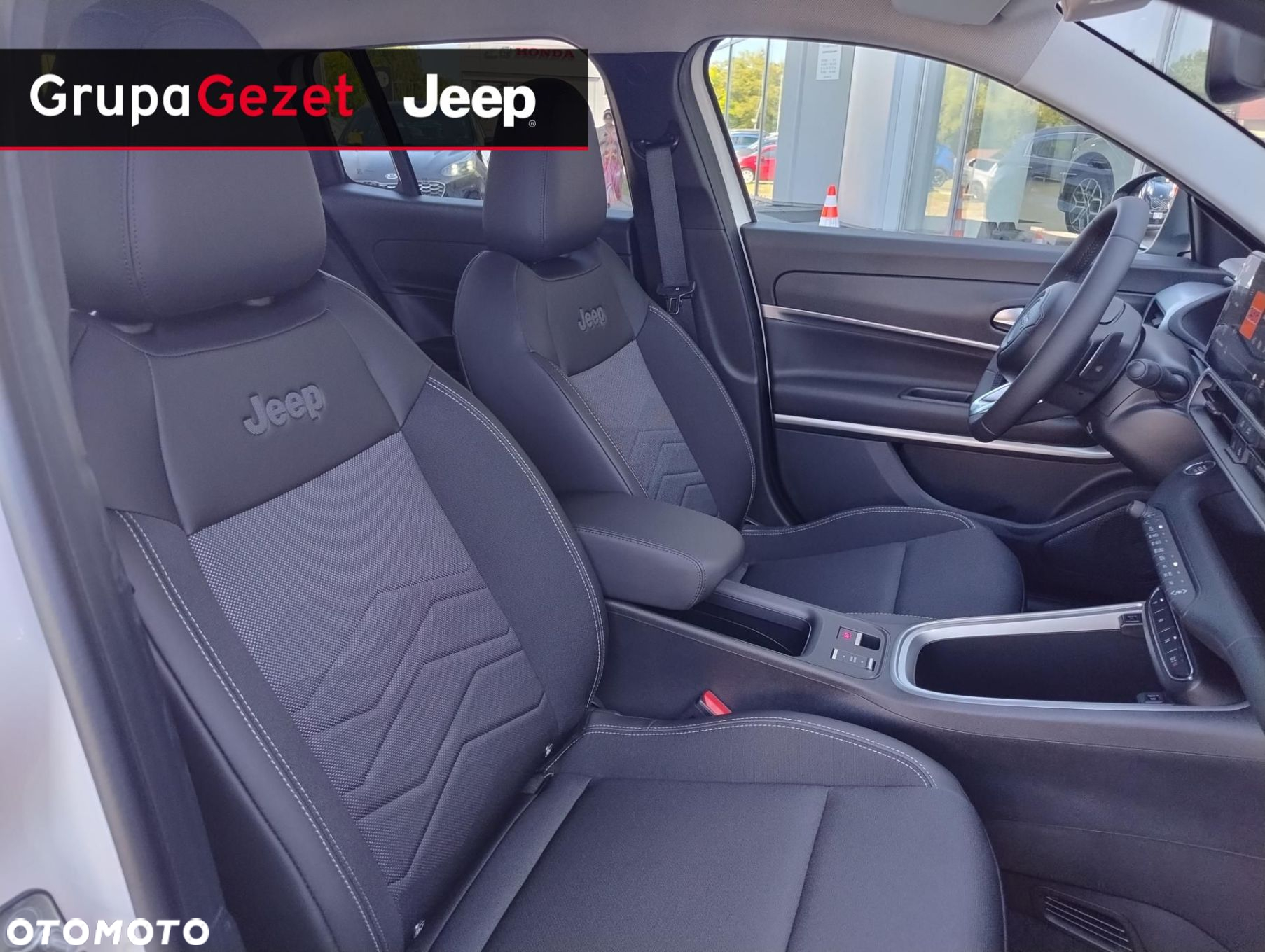 Jeep Avenger 1.2 T3 mHEV Summit FWD eDCT6 - 14