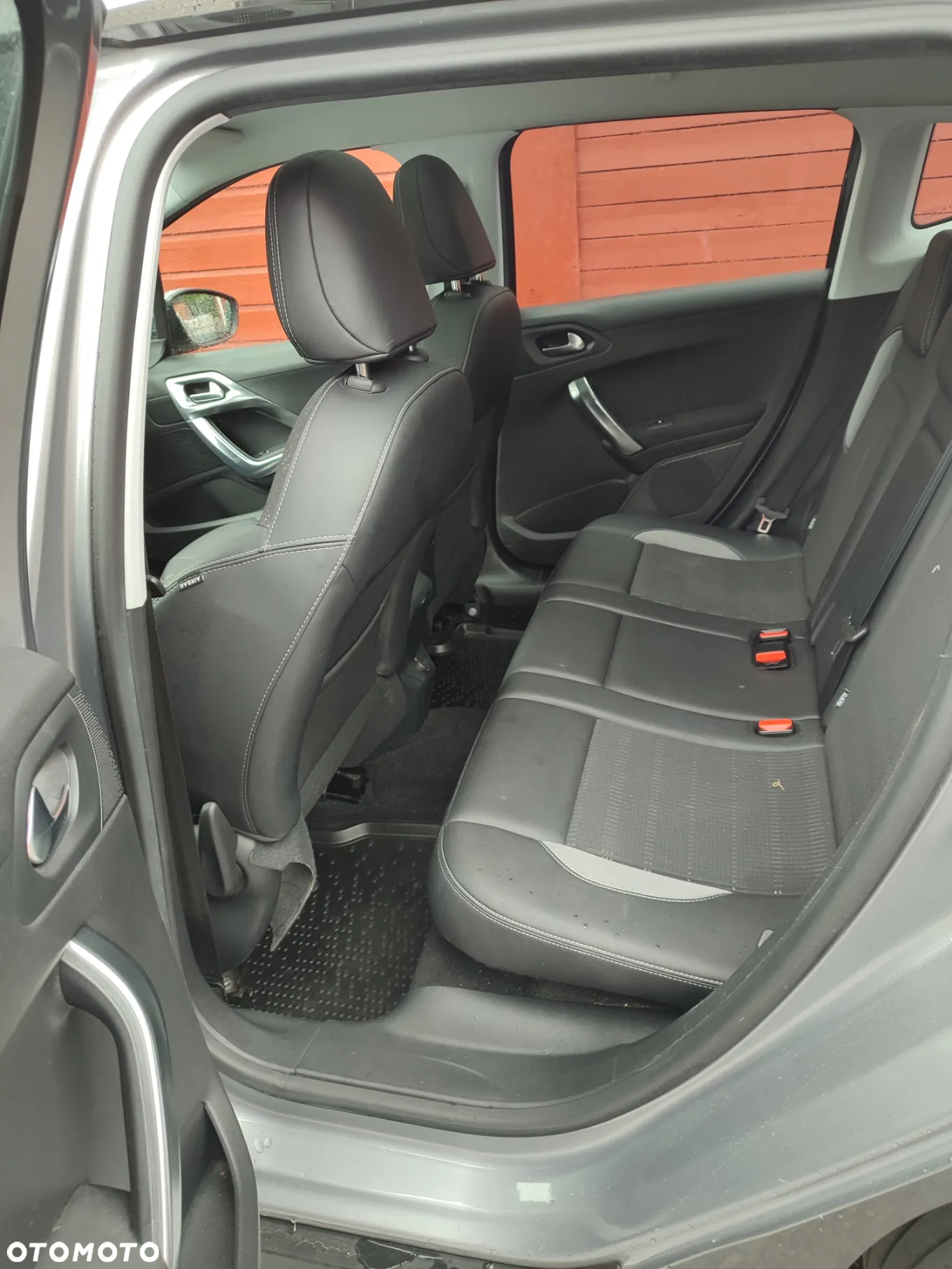 Peugeot 2008 1.6 e-HDi Active S&S - 12