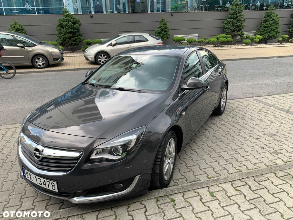 Opel Insignia - 1