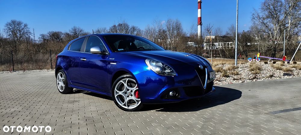 Alfa Romeo Giulietta 2.0 JTDM Distinctive - 1