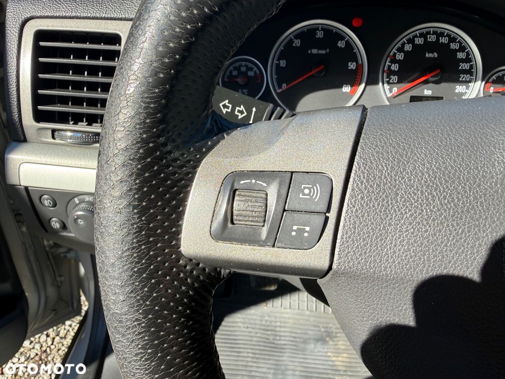 Opel Vectra 1.9 CDTI Cosmo - 17