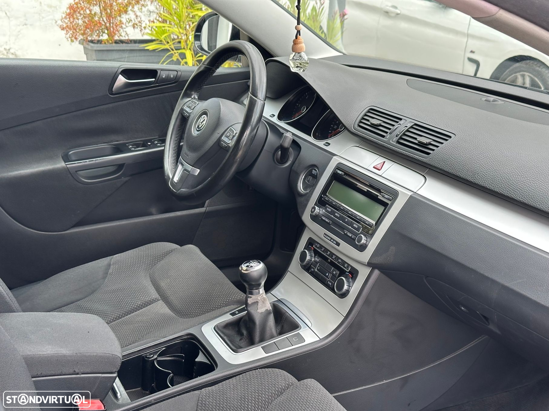VW Passat Variant 2.0 TDi Confortline - 8