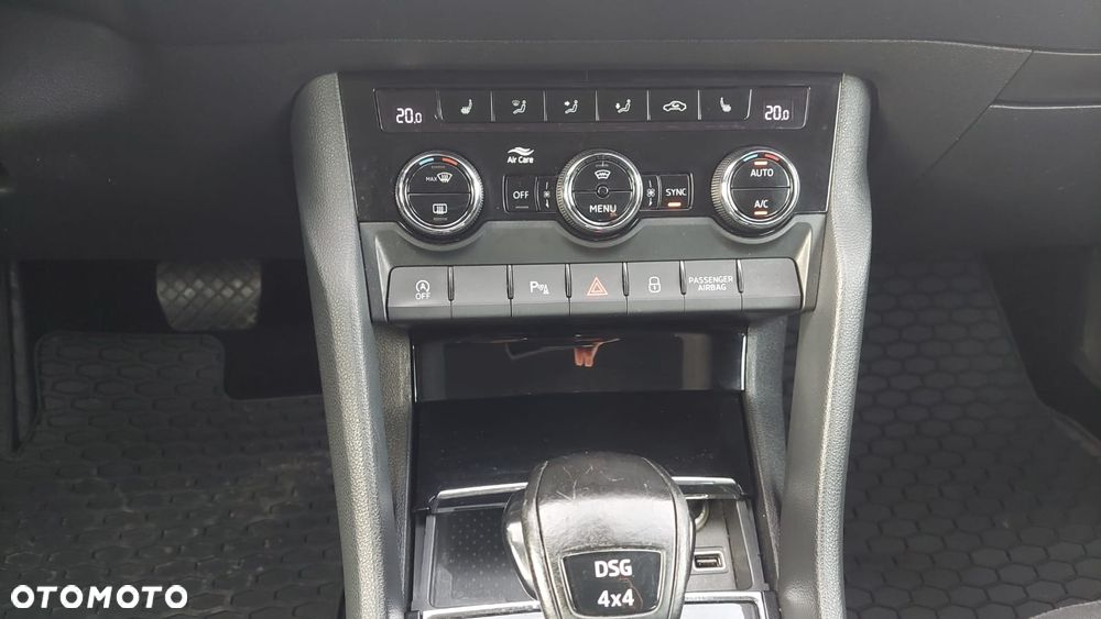 Skoda Karoq 2.0 TDI SCR 4x4 DSG Style - 12