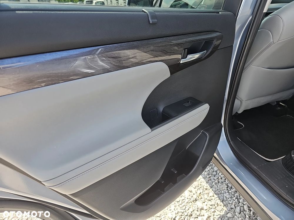 Toyota Highlander 2.5 Hybrid Executive - 25