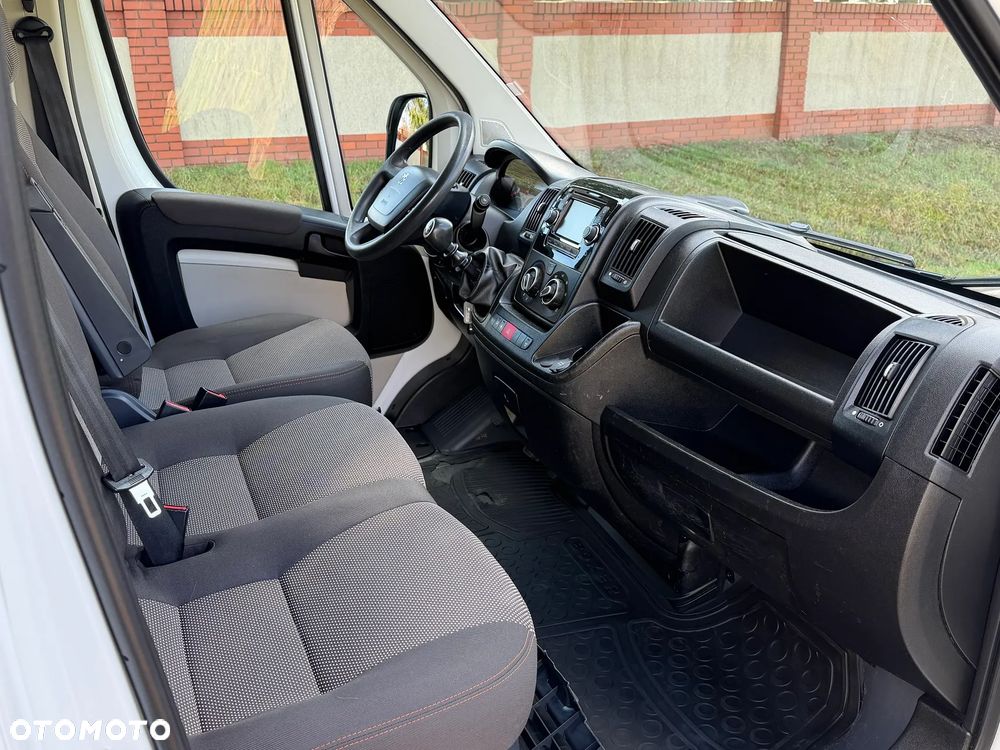 Peugeot Boxer 9 osobowy - 8