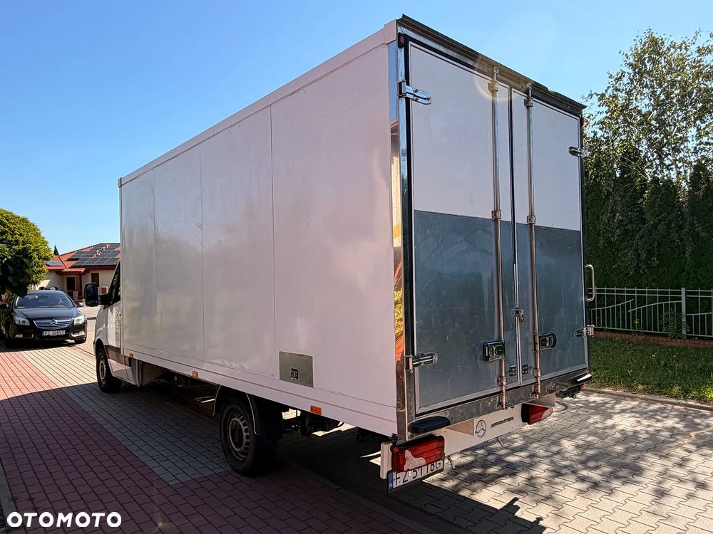 Mercedes-Benz Sprinter - 6