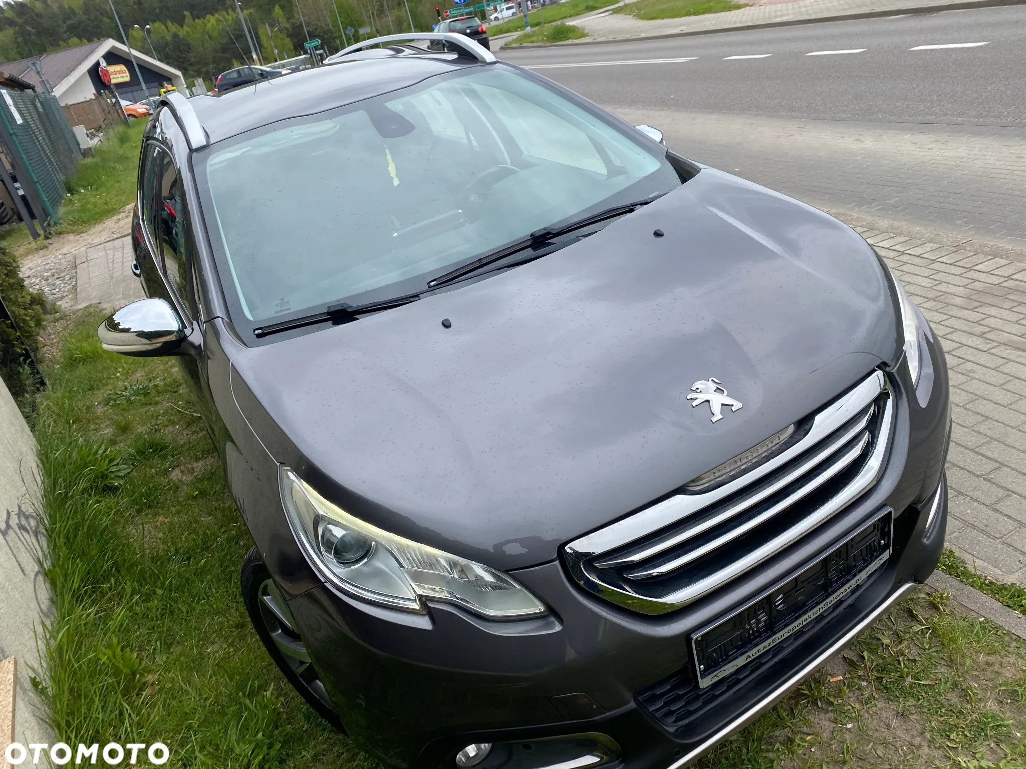 Peugeot 2008 1.2 Pure Tech Allure S&S - 10