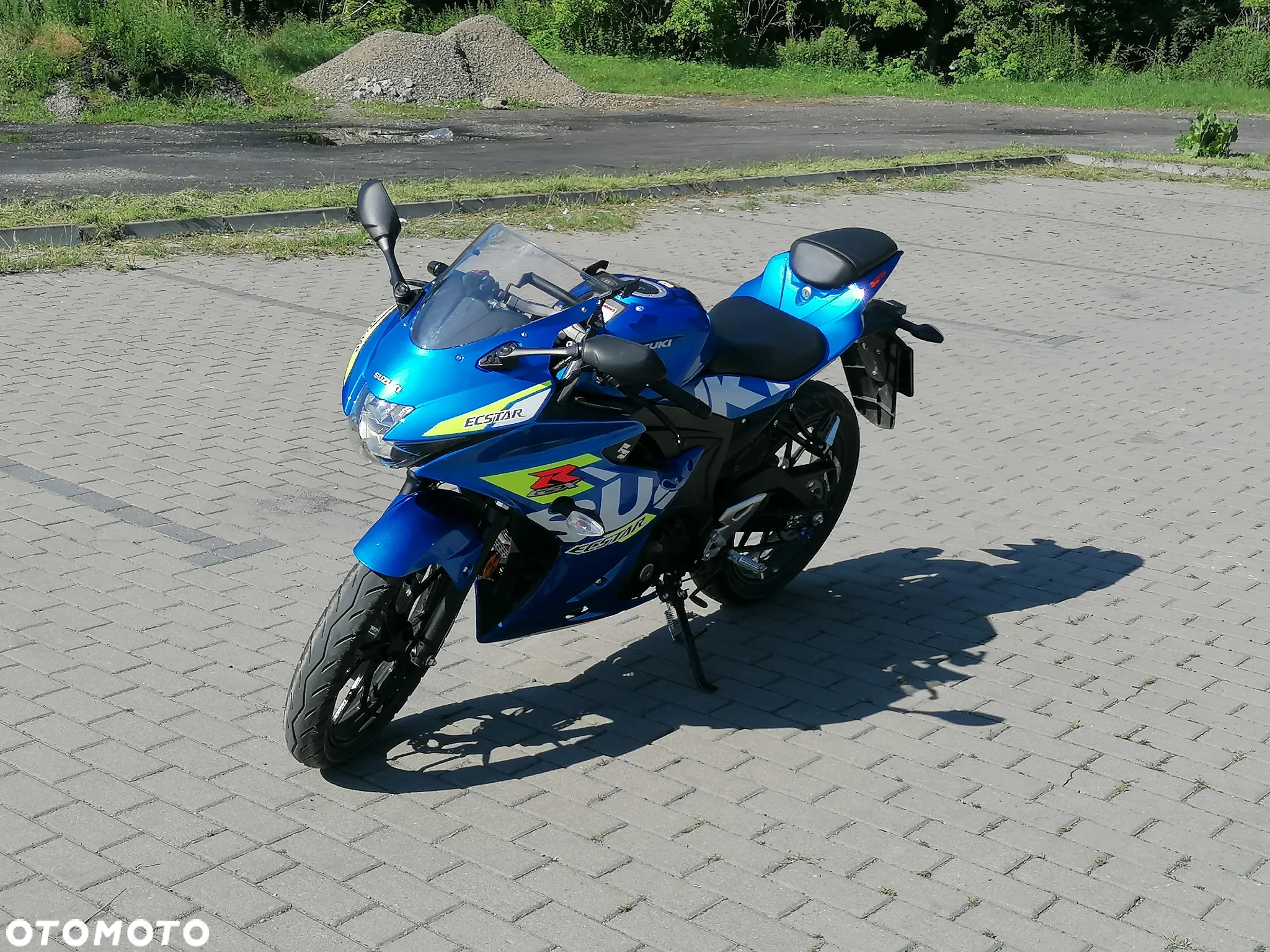 Suzuki GSX-R - 16