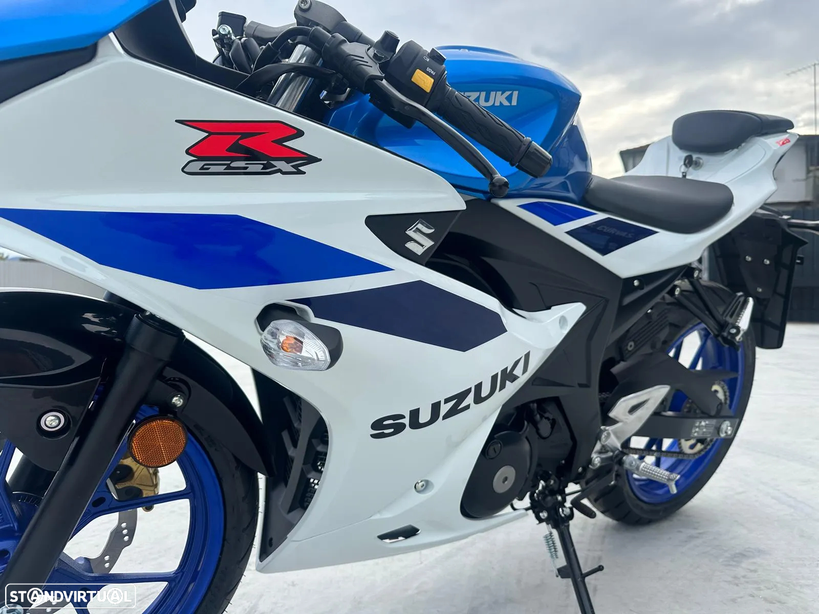 Suzuki GSX R 125 A - 7