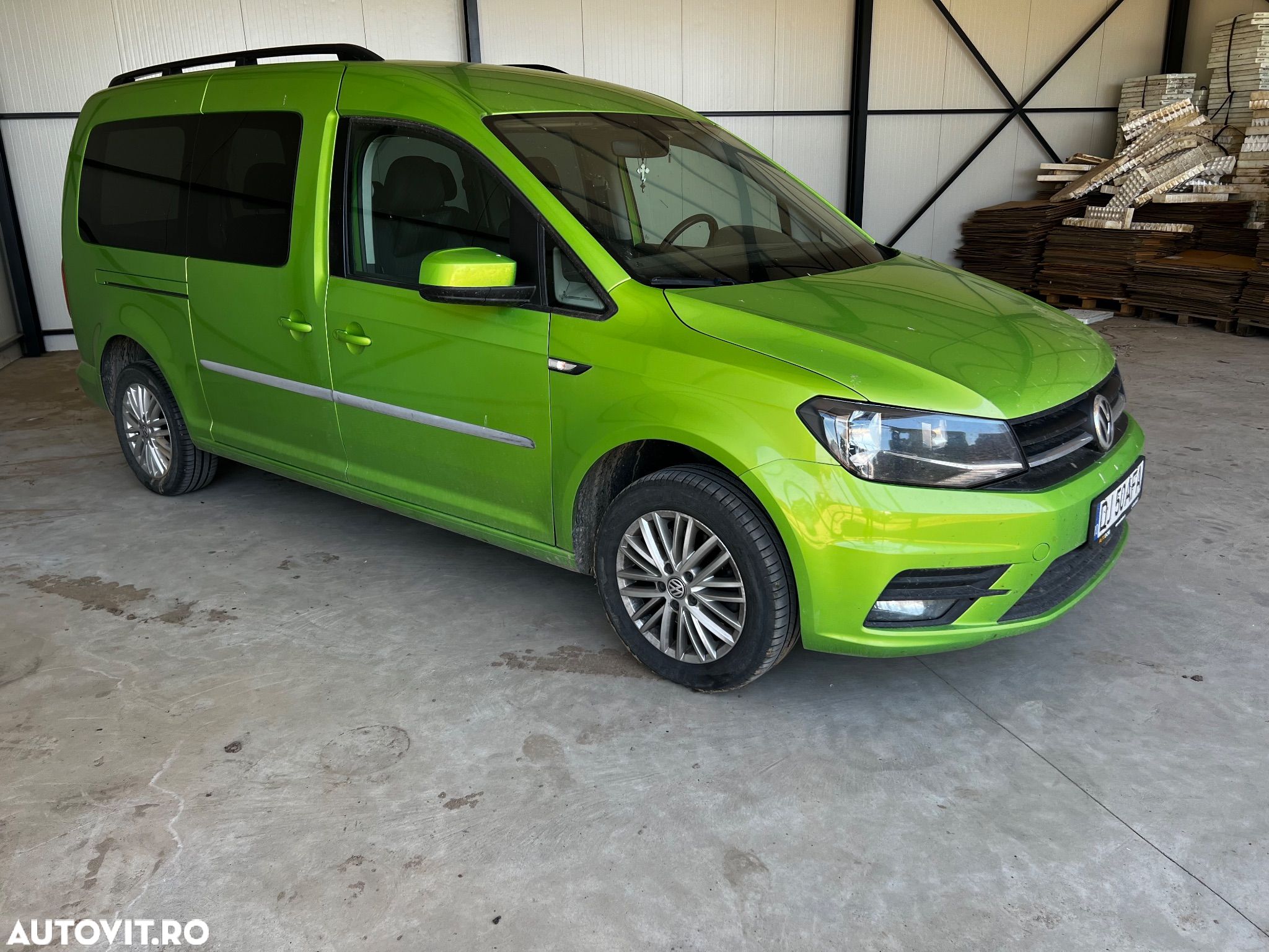 Volkswagen Caddy 2.0 TDI Maxi - 1