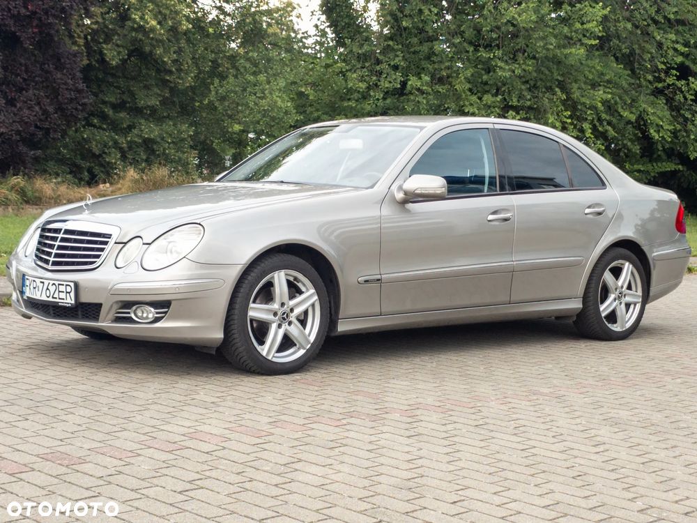 Mercedes-Benz E-Class 2006 photo 5