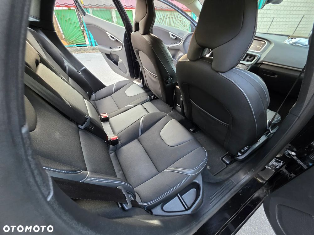 Volvo V40 D2 Geartronic Linje Svart - 11