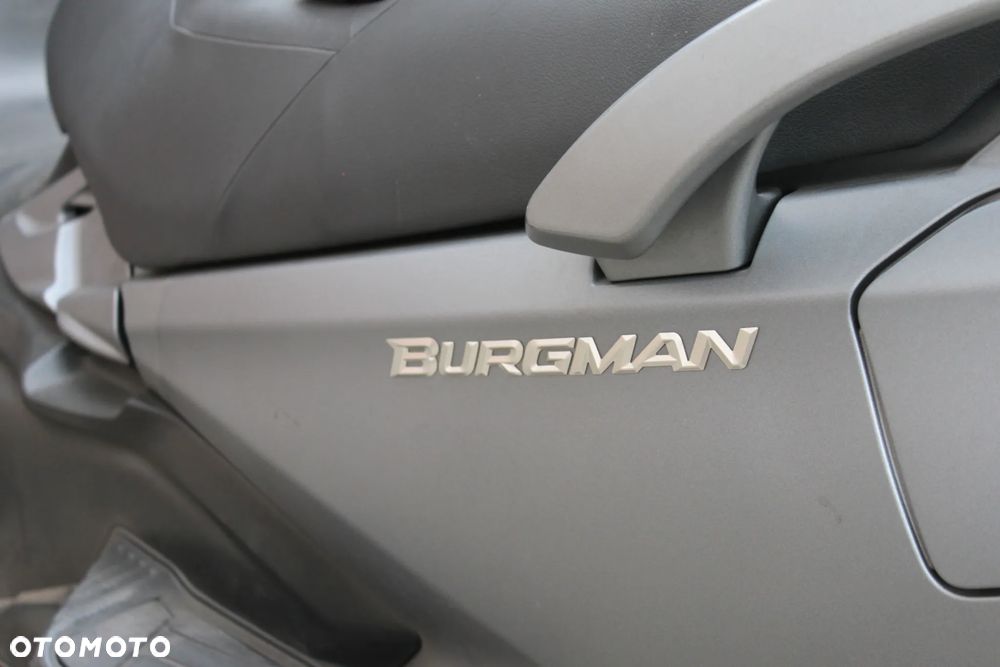 Suzuki Burgman - 22