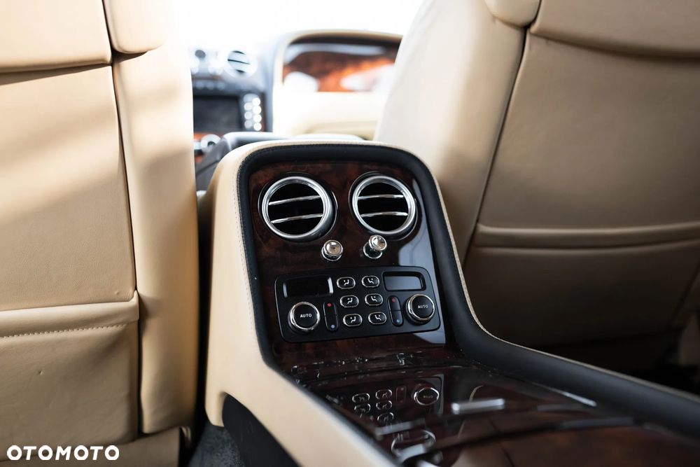 Bentley Flying Spur - 22